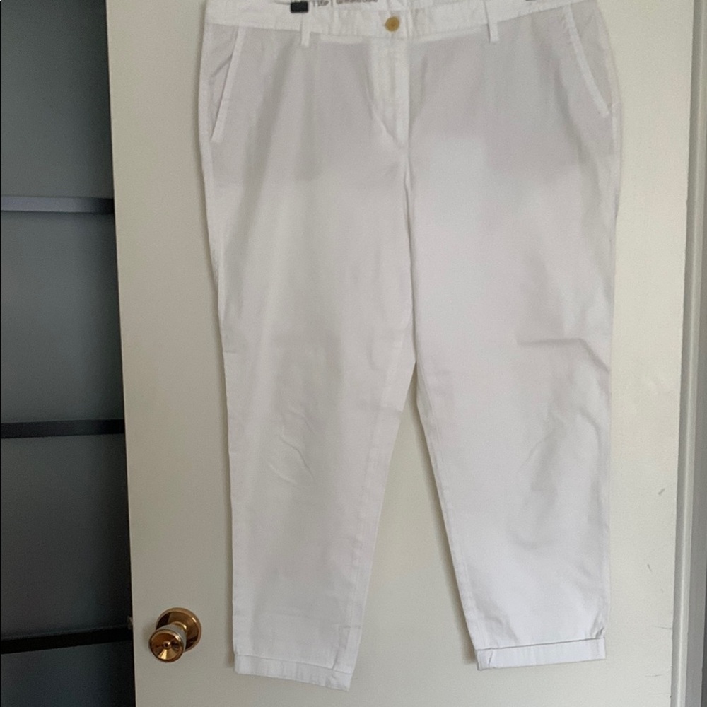 White Cropped Pants